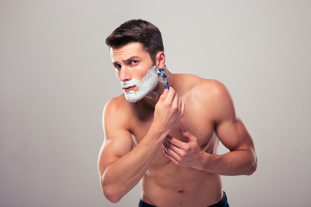 Razor Burn? How to Tackle Razor Bumps & Ingrowns on Your Face